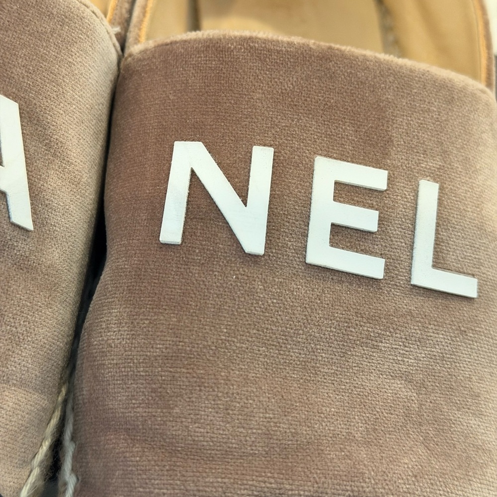 Channel Shoe - Picture 9 of 11